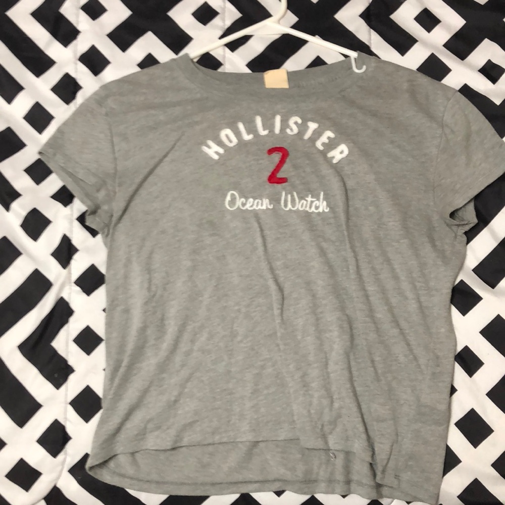 Hollister crop top🖤